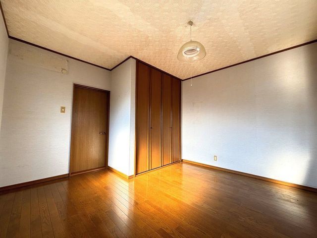 4LDK House for Sale in Neyagawa - 91.32 sqm - Thumbnail 2