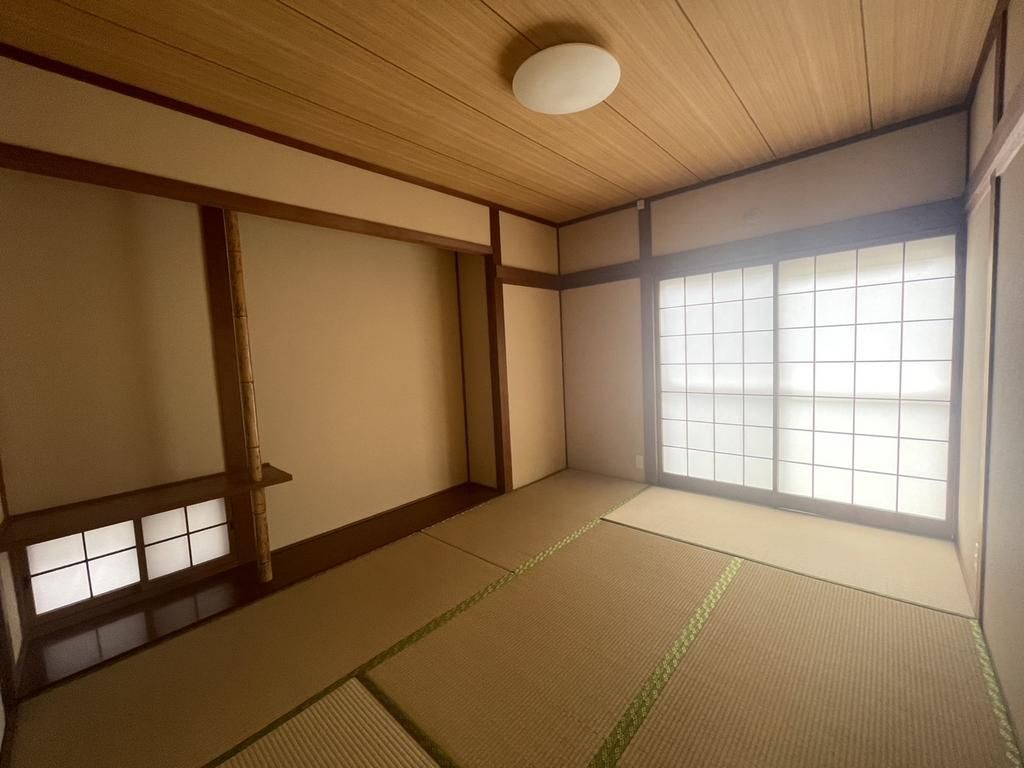 4LDK Wooden House for Sale in Hofu, Yamaguchi - 163.44 sqm - Thumbnail 2