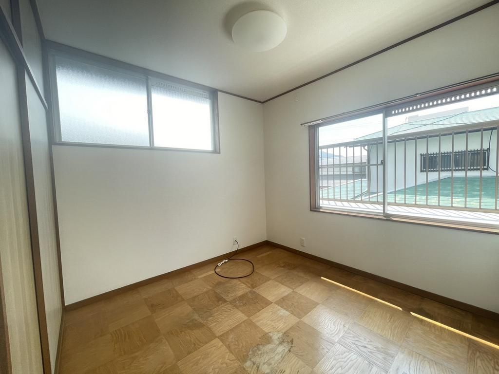 4LDK Wooden House for Sale in Hofu, Yamaguchi - 163.44 sqm - Thumbnail 3