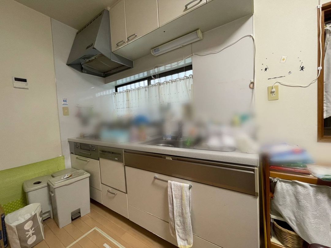 4DK Detached House for Sale in Yao City, Osaka - Thumbnail 2