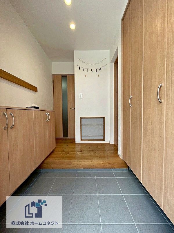 4LDK 94.4sqm House for Sale in Toyonaka, Osaka - Thumbnail 2