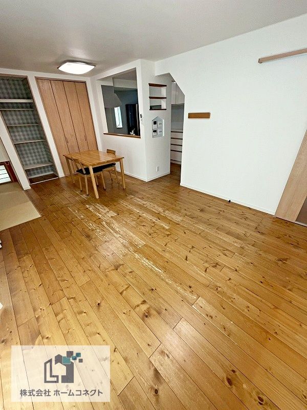 4LDK 94.4sqm House for Sale in Toyonaka, Osaka - Thumbnail 4