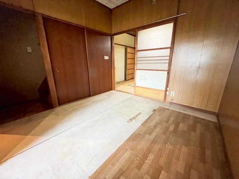 4K Townhouse for Sale in Sakai, Osaka - Dual Road Frontage - Thumbnail 2