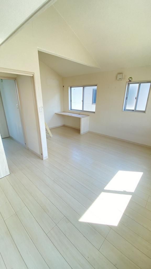 2SLDK House for Sale in Wakayama City, Wakayama Prefecture - Thumbnail 2