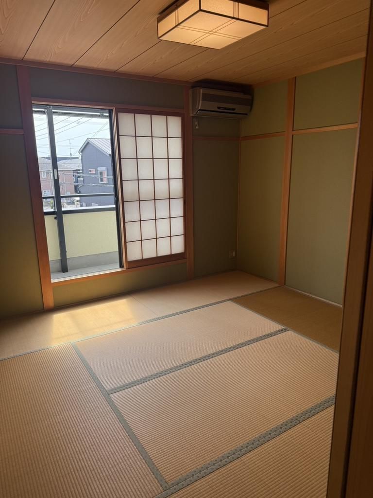 4LDK Detached House for Sale in Yawata City, Osaka - Thumbnail 3