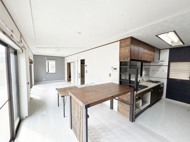 6LDK Detached House for Sale in Ibaraki, Osaka | Spacious Family Home - Thumbnail 3