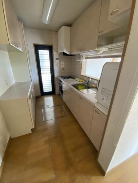 4SLDK House for Sale in Fukushima, Wakayama City - Thumbnail 2