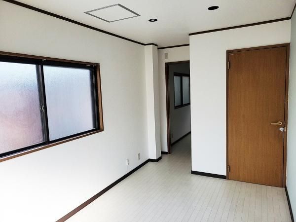 3DK House for Sale in Moriguchi, Osaka - 93m² - Thumbnail 3