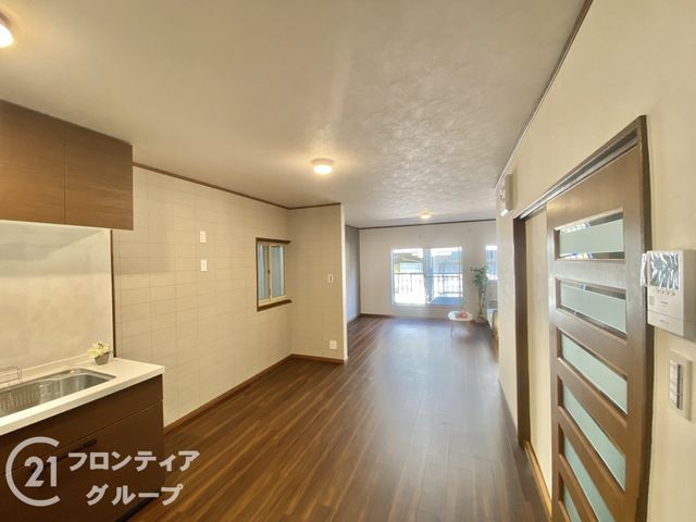3LDK Renovated House Near Owada Station in Kadoma, Osaka - Thumbnail 4