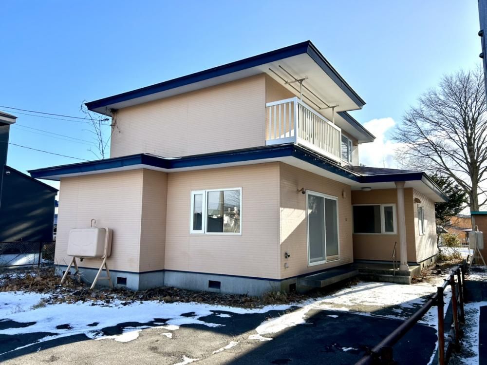 5LDK Duplex House for Sale in Noboribetsu, Hokkaido - Thumbnail 2