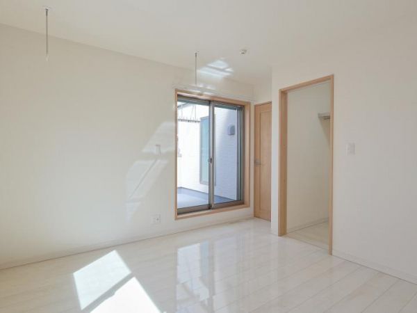 4LDK Detached House in Shijonawate, Osaka | Built 2015 - Thumbnail 3