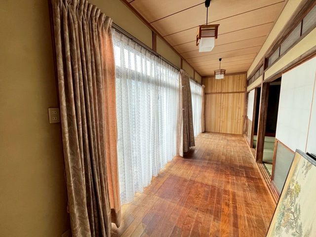 Spacious 4DK Traditional House with Parking in Hofu, Yamaguchi - Thumbnail 3