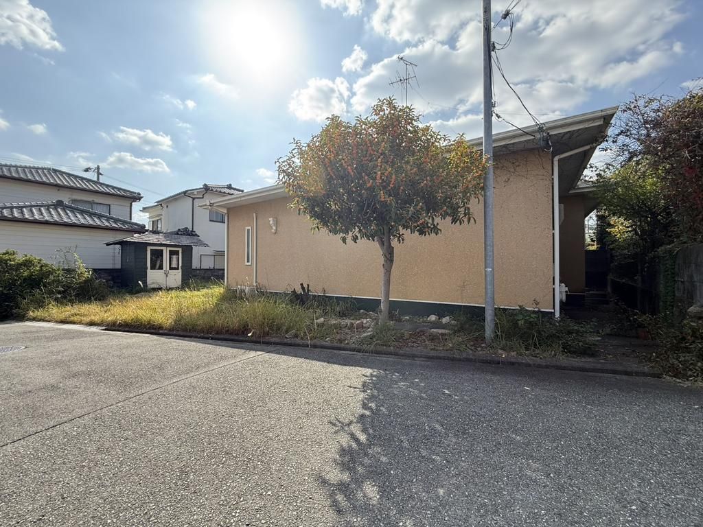 Custom Single-Story Home in Toyonaka, Osaka | 1SLDK | 91.91 sqm - Thumbnail 2