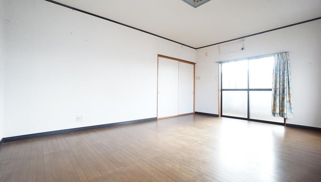 3LDK Steel House with Garage Near Tomida Station, Yokkaichi - Thumbnail 3