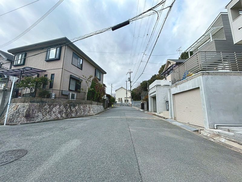 2019 Modern Designer House with Garden in Takatsuki, Osaka - Thumbnail 3