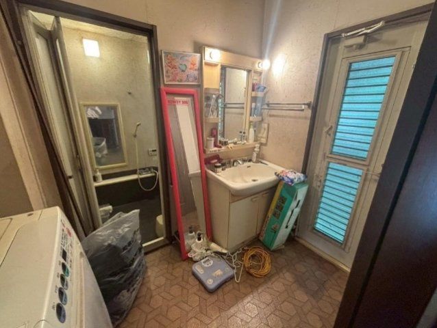 Used 4SLDK House in Wakayama City Near Kii Station - Thumbnail 2