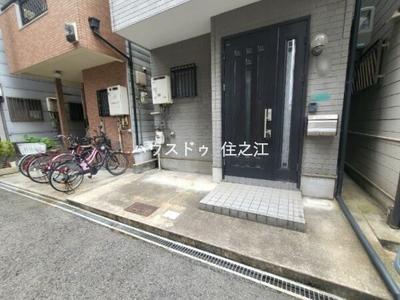 3LDK Used House for Sale in Suminoe, Osaka – 98 sqm, 5 min from Sumiyoshi Taisha Station — Front_door, Suminoe, Osaka