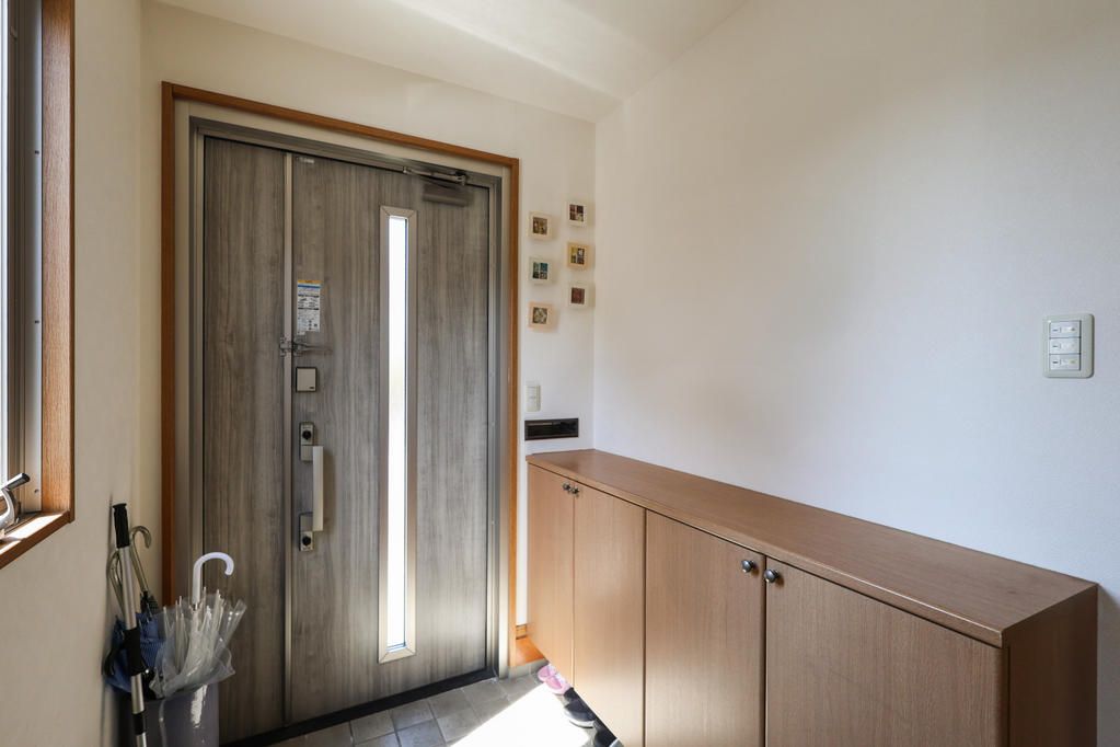 Spacious 4LDK Family Home in Uchinada's Shiranahidai New Town - Thumbnail 2