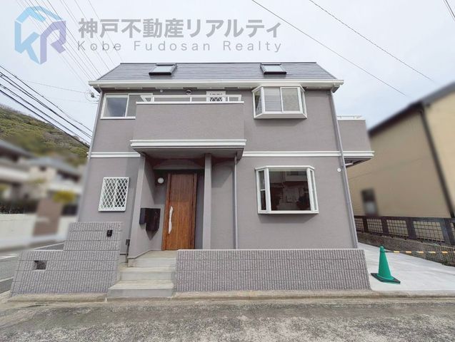 Renovated 2LDK House for Sale near Okamoto Station, Kobe - Thumbnail 3
