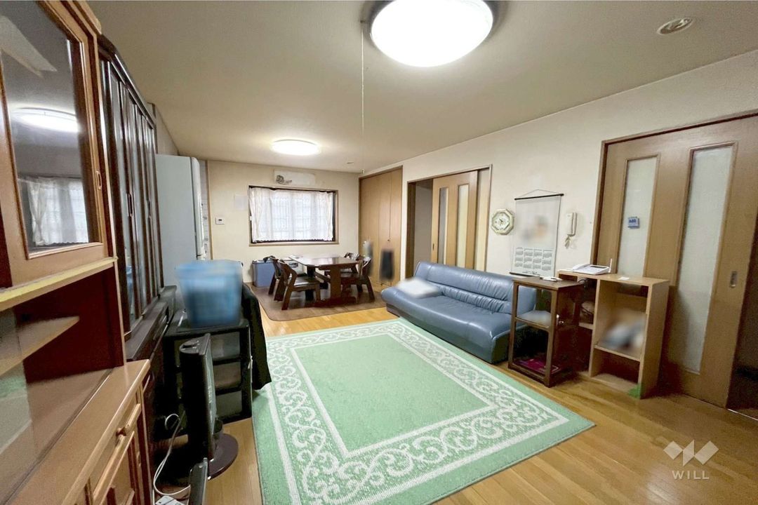 5LDK Three-Story House for Sale in Settsu City, Osaka - Thumbnail 3