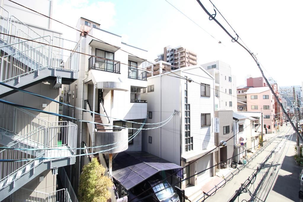 Renovated 4LDK House Near Temmabashisuji Rokuchome Station, Osaka - Thumbnail 2