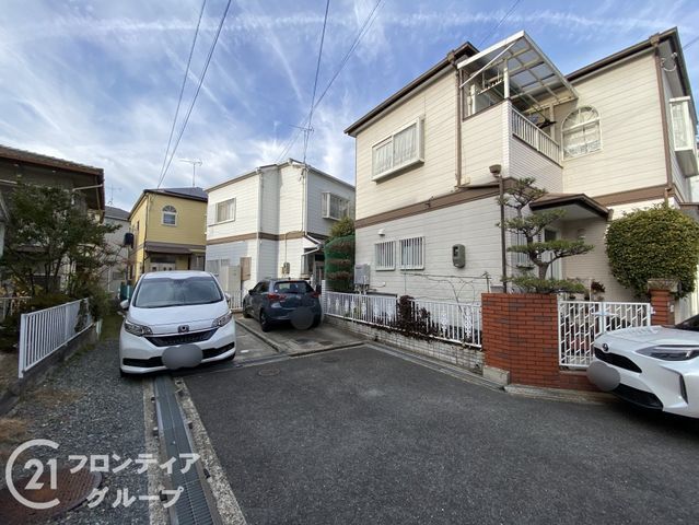 4SLDK Detached House for Sale in Hirakata, Osaka - Thumbnail 3
