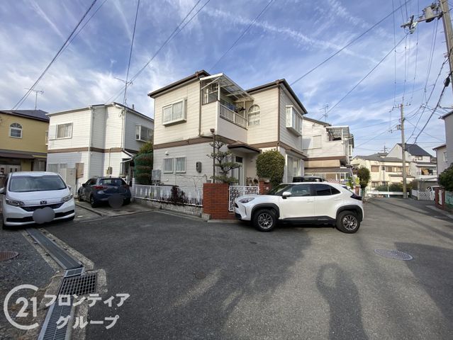 4SLDK Detached House for Sale in Hirakata, Osaka - Thumbnail 2