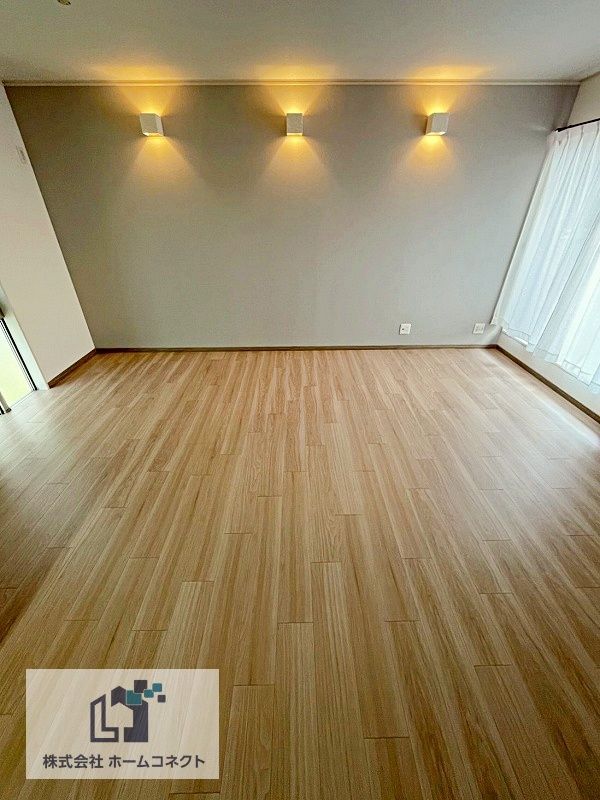 4LDK House for Sale in Higashiyodogawa-ku, Osaka - Thumbnail 2