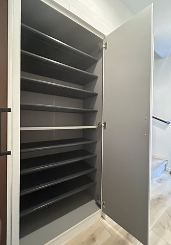 Renovated 3-Story House near Sonoda Station, Amagasaki - Thumbnail 4