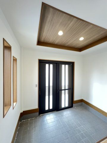4LDK Renovated House for Sale in Tawaramoto, Nara - Thumbnail 2