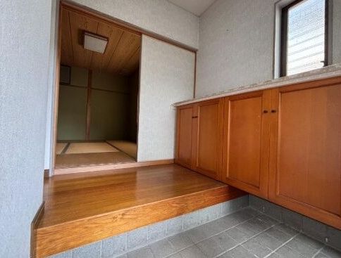 5DK Used House for Sale in Wakayama City, Wakayama - Thumbnail 3