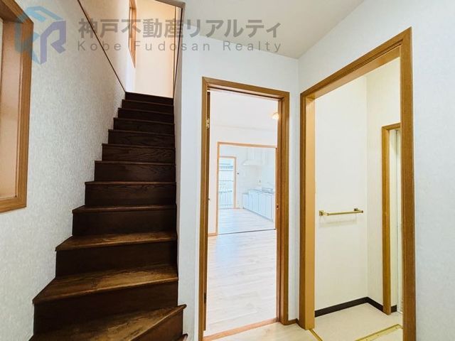 Renovated 3DK House Near Uezawa Station, Kobe | 1500万 Yen - Thumbnail 4