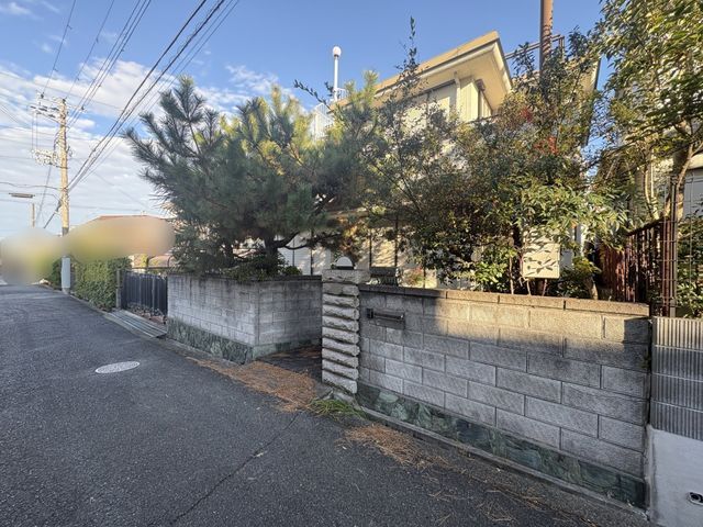 4LDK Custom Home in Kobe Seiryodai | 160.31 sqm | 2 Parking - Thumbnail 3