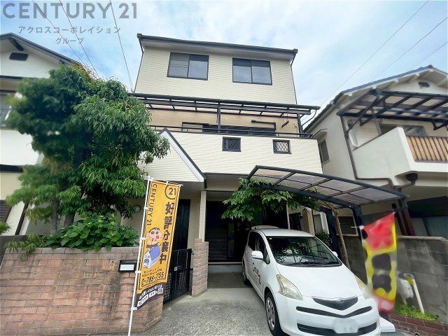 6SLDK Detached House for Sale in Itami, Hyogo | 154.79 sqm - Thumbnail 2