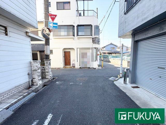 Corner Lot Terraced House for Sale in Higashiōsaka, Osaka - Thumbnail 3