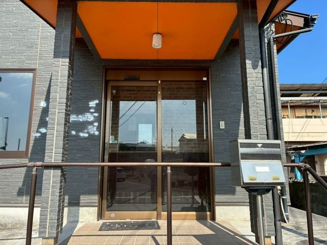 Stylish 1LDK Storefront Property in Hiji, Oita - Thumbnail 2