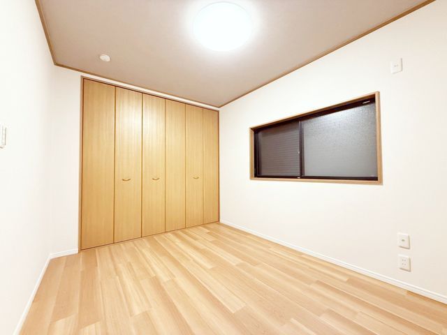 Renovated 3LDK House for Sale in Sakai Mihara Ward, Osaka - Thumbnail 4