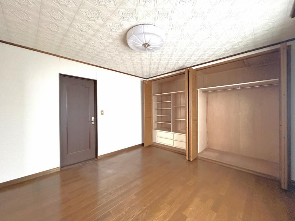 Renovated 5LDK House with 4 Parking Spaces in Hakodate, Hokkaido - Thumbnail 4