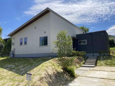 [Property No. 116] Miyaji property (3LDK) A sophisticated and modern home with a black and white theme (Royal City Aso Ichinomiya Resort [Block 3]) – Aso City Vacant House Bank — Image 1, Aso, Kumamoto