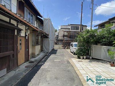 4K Unrenovated Terrace House in Sakyo Ward, Kyoto for 27.8M Yen — Street, Sakyo, Kyoto