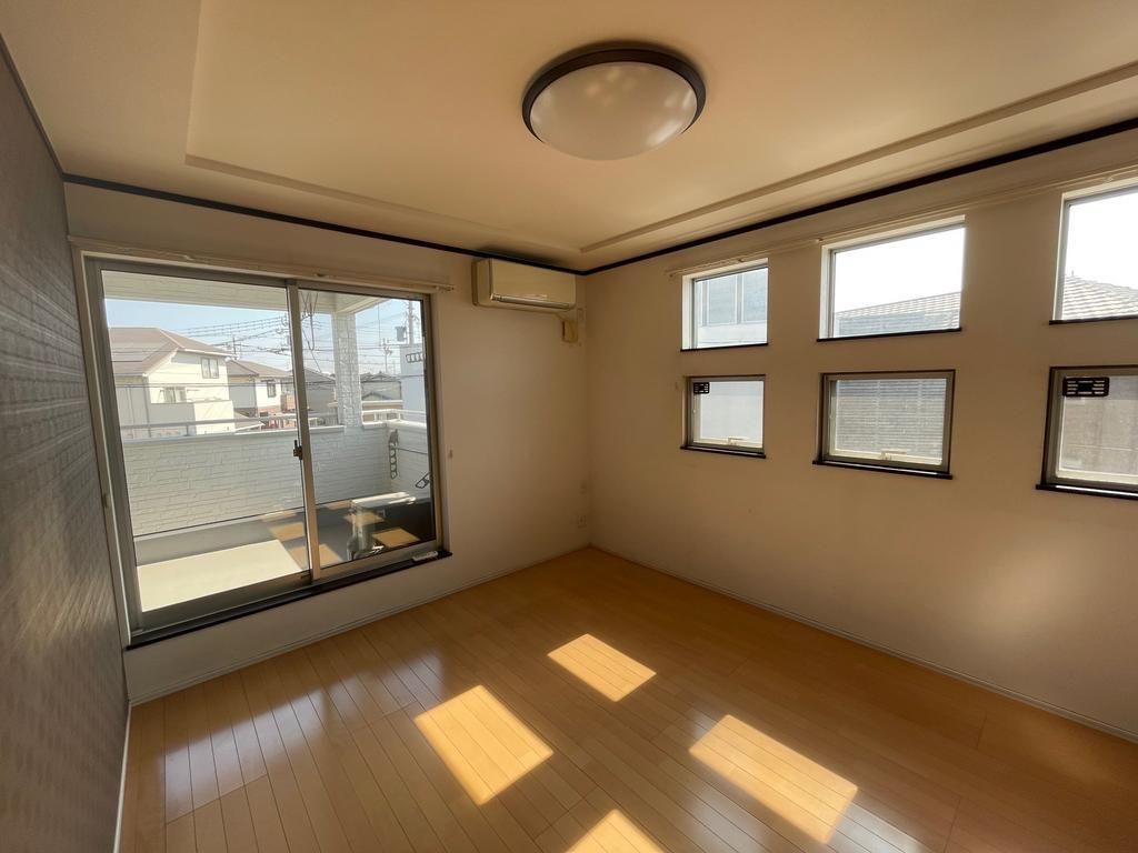 4LDK All-Electric House in Himeji, Former Model Home - Thumbnail 3