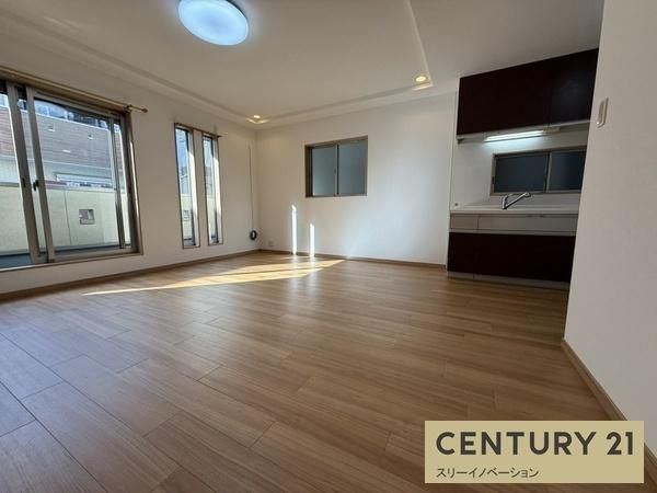 4LDK Detached House for Sale in Osaka Minato Ward Near Asashio-bashi Station - Thumbnail 4