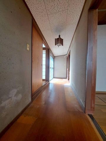 5DK House in Hofu Yamaguchi - Spacious Traditional Home for Sale - Thumbnail 3