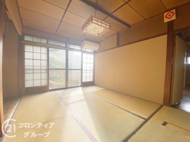 5LDK Detached House for Sale in Fushimi-ku, Kyoto - Thumbnail 4