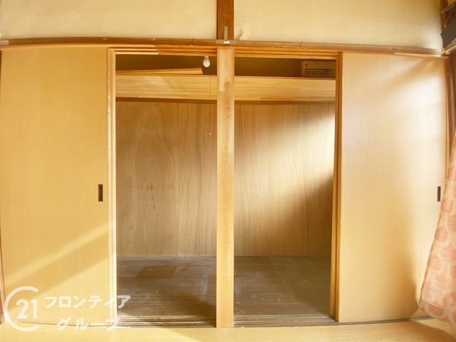 5LDK Detached House for Sale in Fushimi-ku, Kyoto - Thumbnail 3