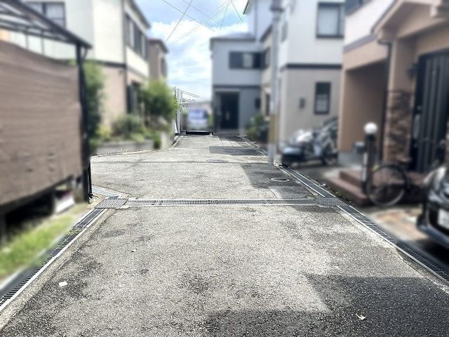4LDK Detached House for Sale in Hirakata, Osaka - Thumbnail 2