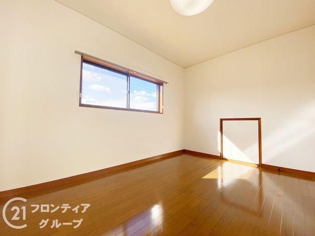 4LDK Wooden House in Kobe Suma Ward with Garden and Garage - Thumbnail 4