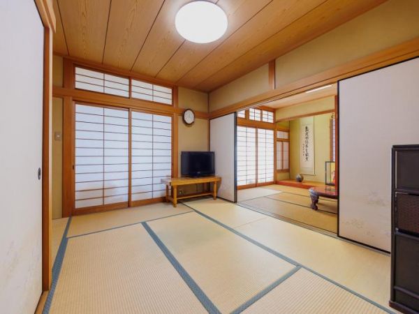 4SLDK House for Sale in Sakai, Osaka | 166.85 sqm on 371.36 sqm Land - Thumbnail 3