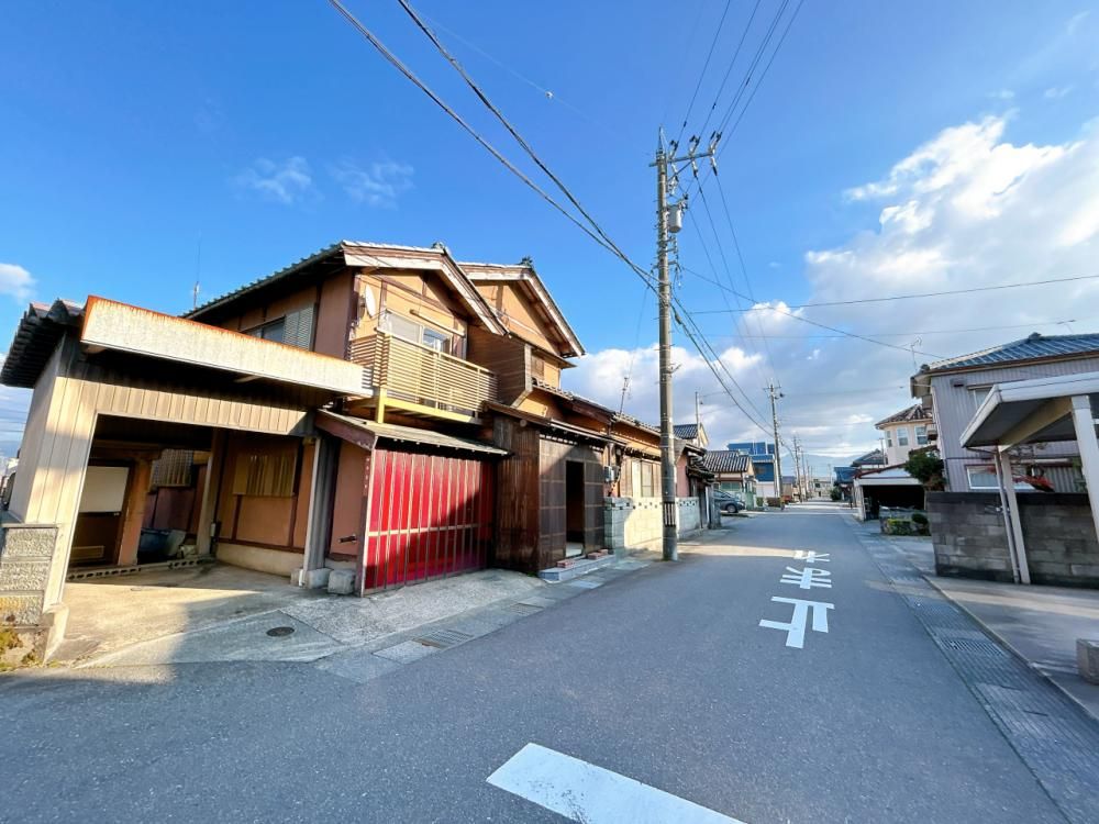 Renovated 5-Bedroom House for Sale in Ono City, Fukui - Thumbnail 2