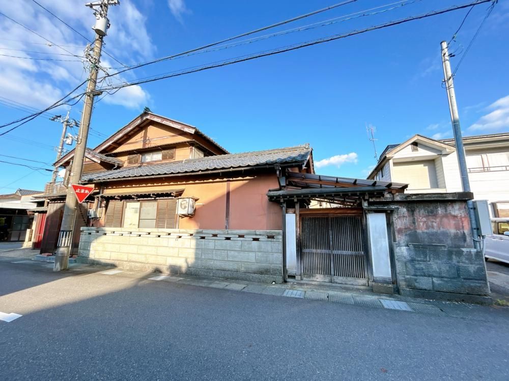 Renovated 5-Bedroom House for Sale in Ono City, Fukui - Thumbnail 3